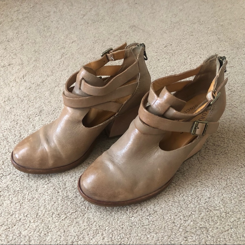 Kork Ease Stina Strappy Booties